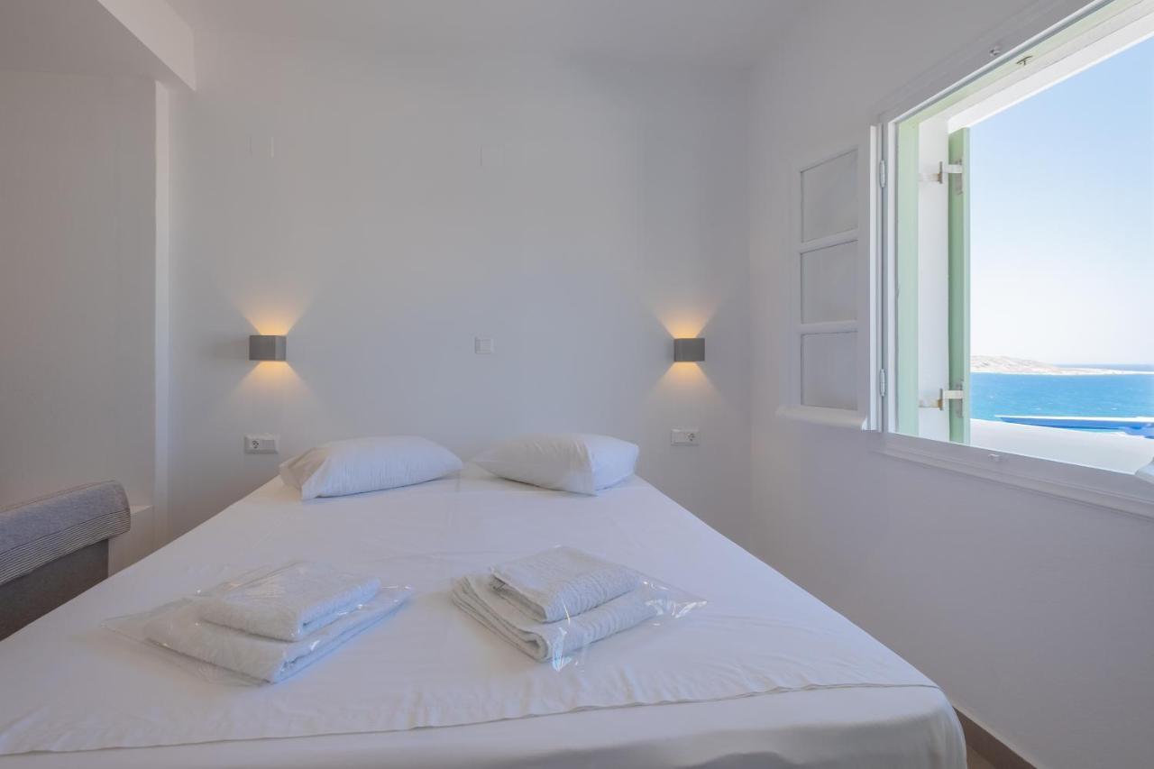 Lorenzo Studios And Suites Paros Науса Екстериор снимка