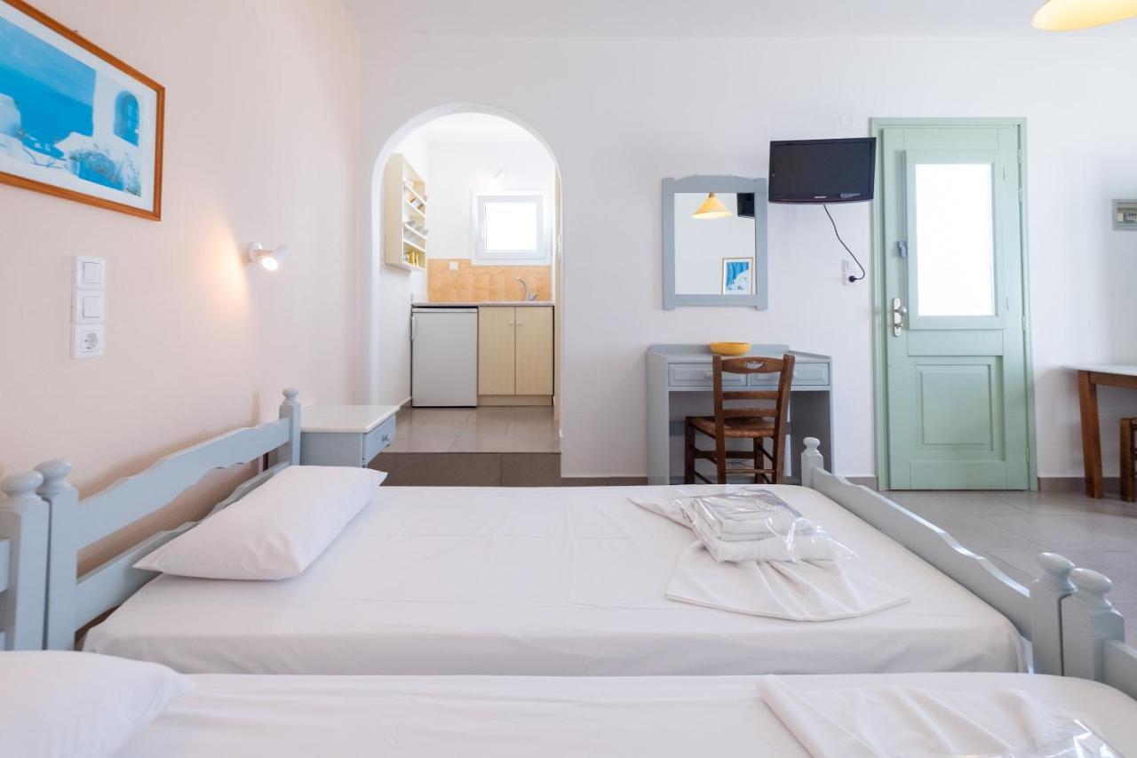 Lorenzo Studios And Suites Paros Науса Екстериор снимка