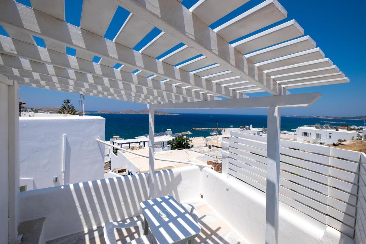Lorenzo Studios And Suites Paros Науса Екстериор снимка