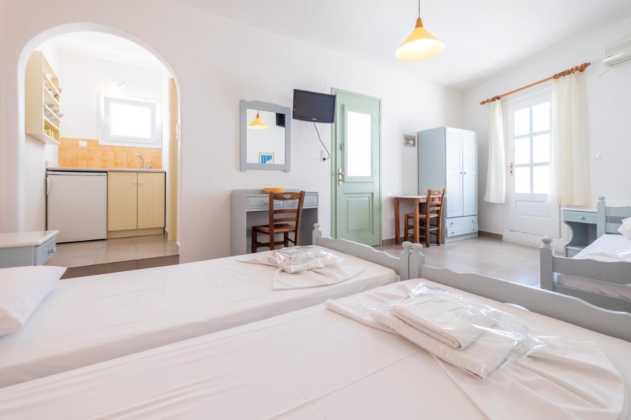 Lorenzo Studios And Suites Paros Науса Екстериор снимка