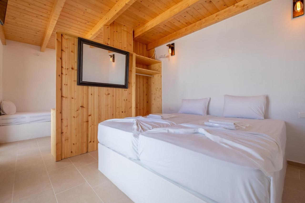 Lorenzo Studios And Suites Paros Науса Екстериор снимка
