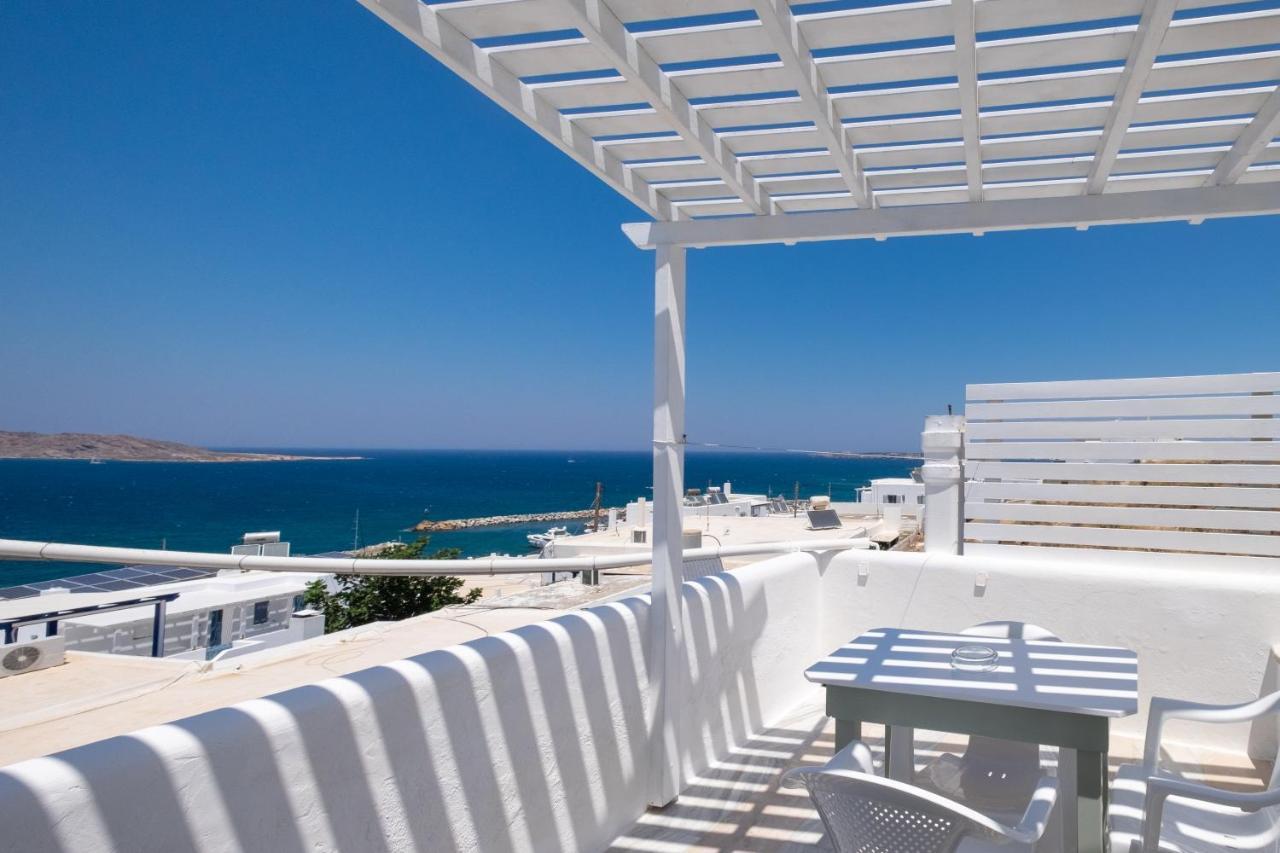 Lorenzo Studios And Suites Paros Науса Екстериор снимка