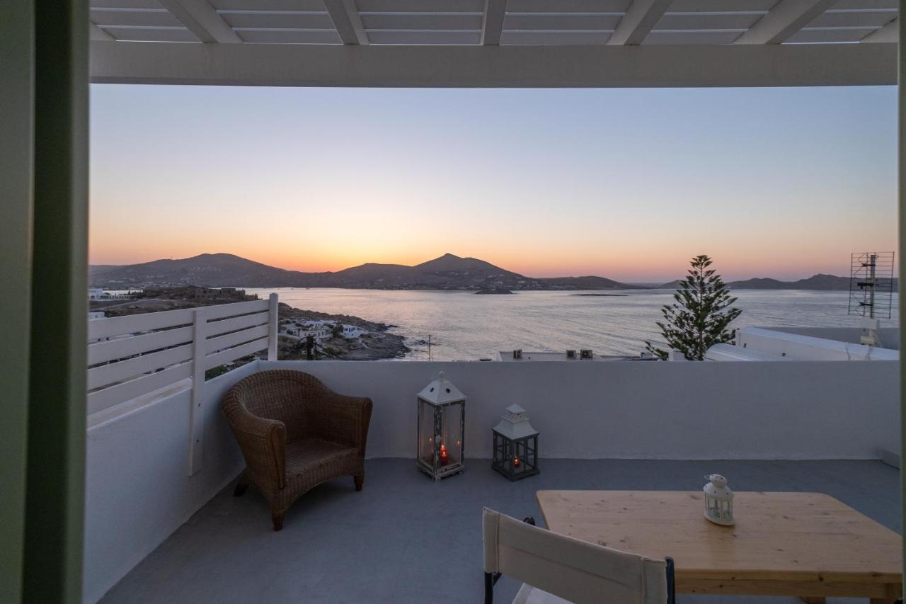 Lorenzo Studios And Suites Paros Науса Екстериор снимка