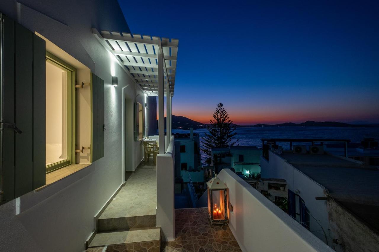 Lorenzo Studios And Suites Paros Науса Екстериор снимка