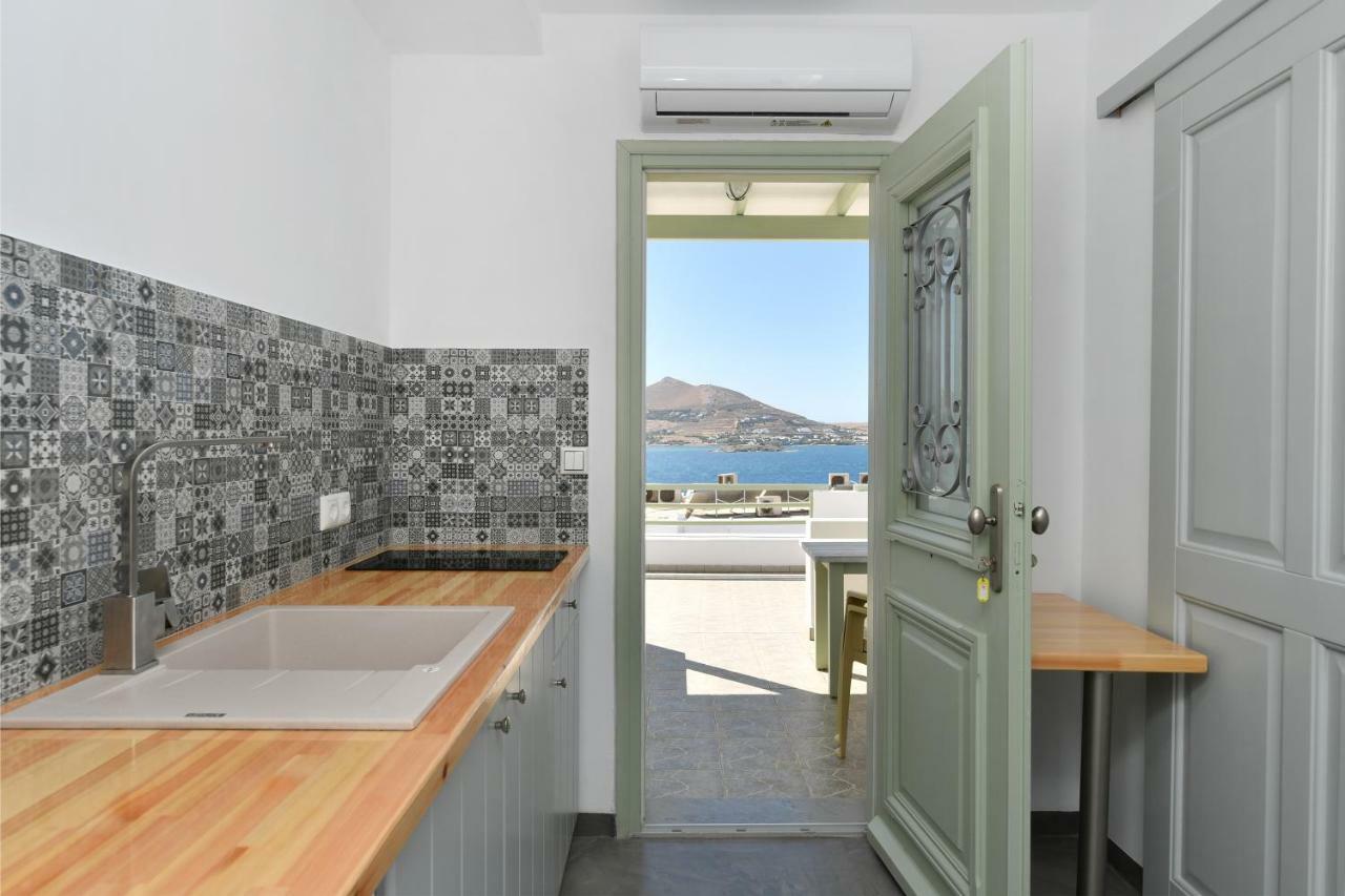 Lorenzo Studios And Suites Paros Науса Екстериор снимка