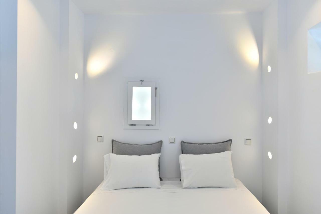 Lorenzo Studios And Suites Paros Науса Екстериор снимка