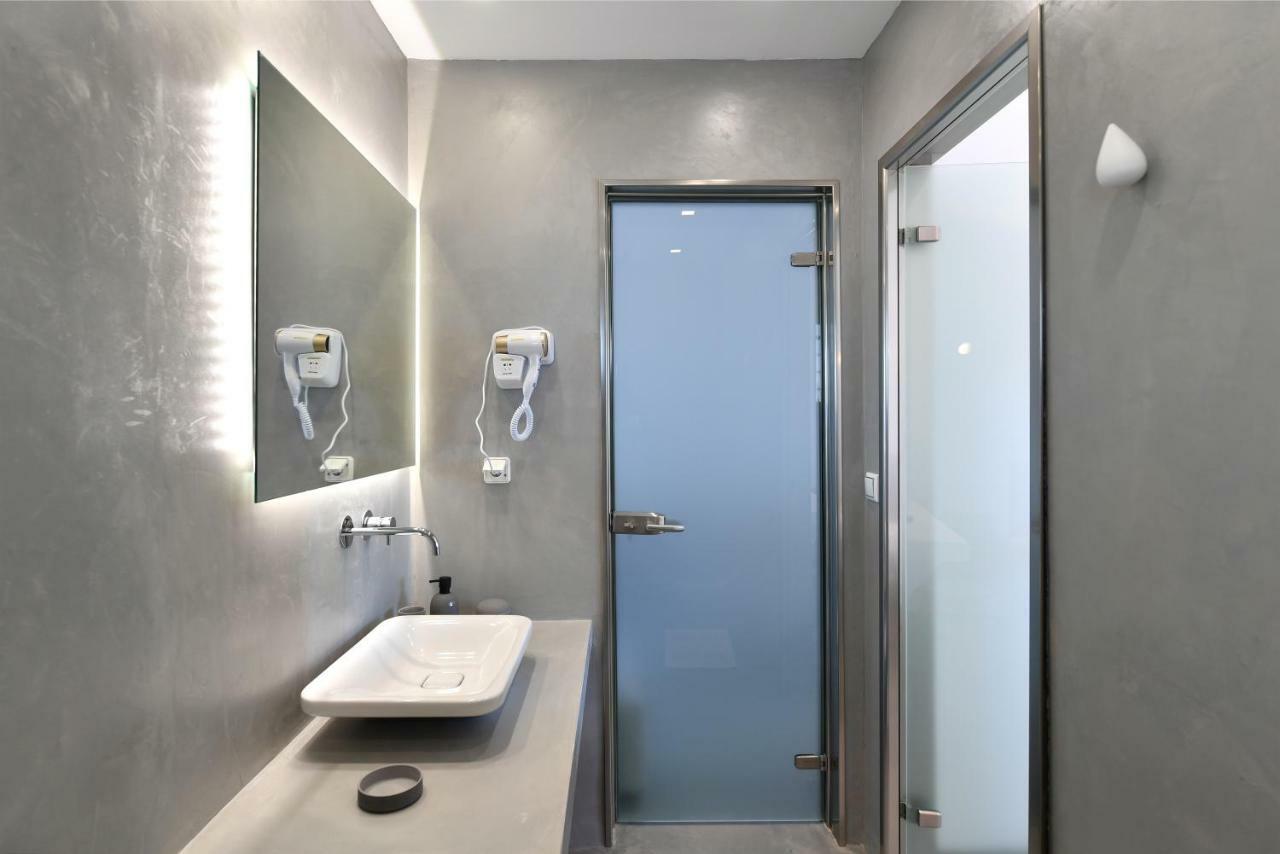 Lorenzo Studios And Suites Paros Науса Екстериор снимка